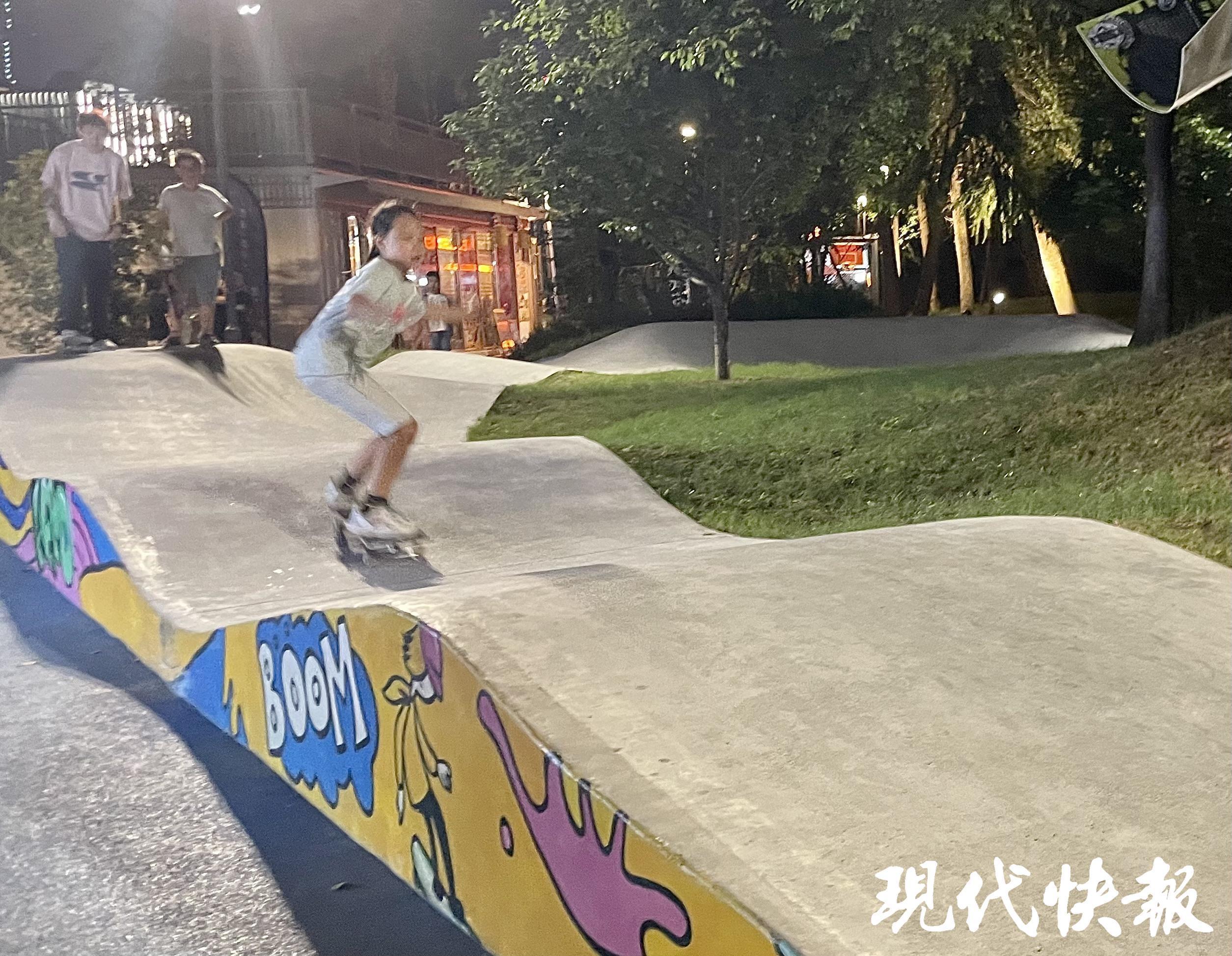 中欧体育app文脉华章｜奥运刮起“潮玩”风体育文化的年轻态表达(图4)